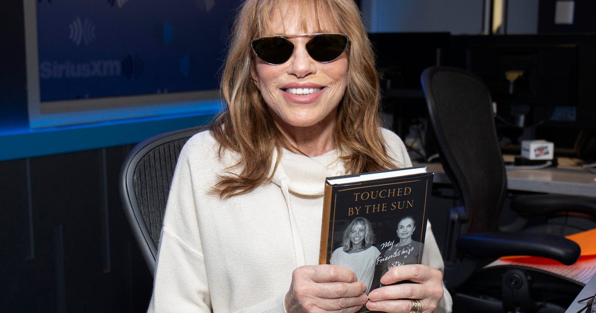 Carly Simon reveals Parkinson's diagnosis: 